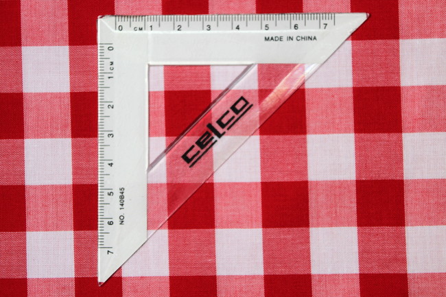 Red & White Polycotton Gingham (1.5 cm)