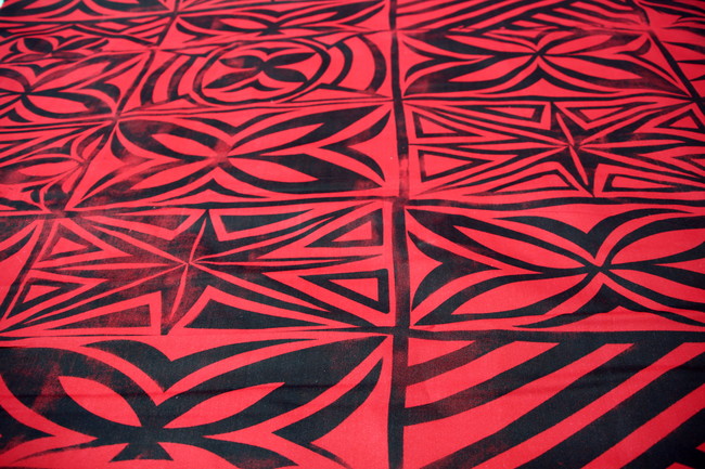 * REMNANT - Bold Island Distressed Print Polycotton - Red & Black