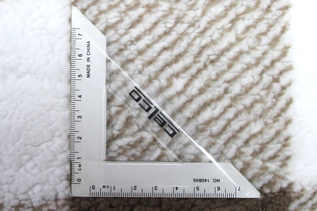 Fawn & Black Checked Sherpa